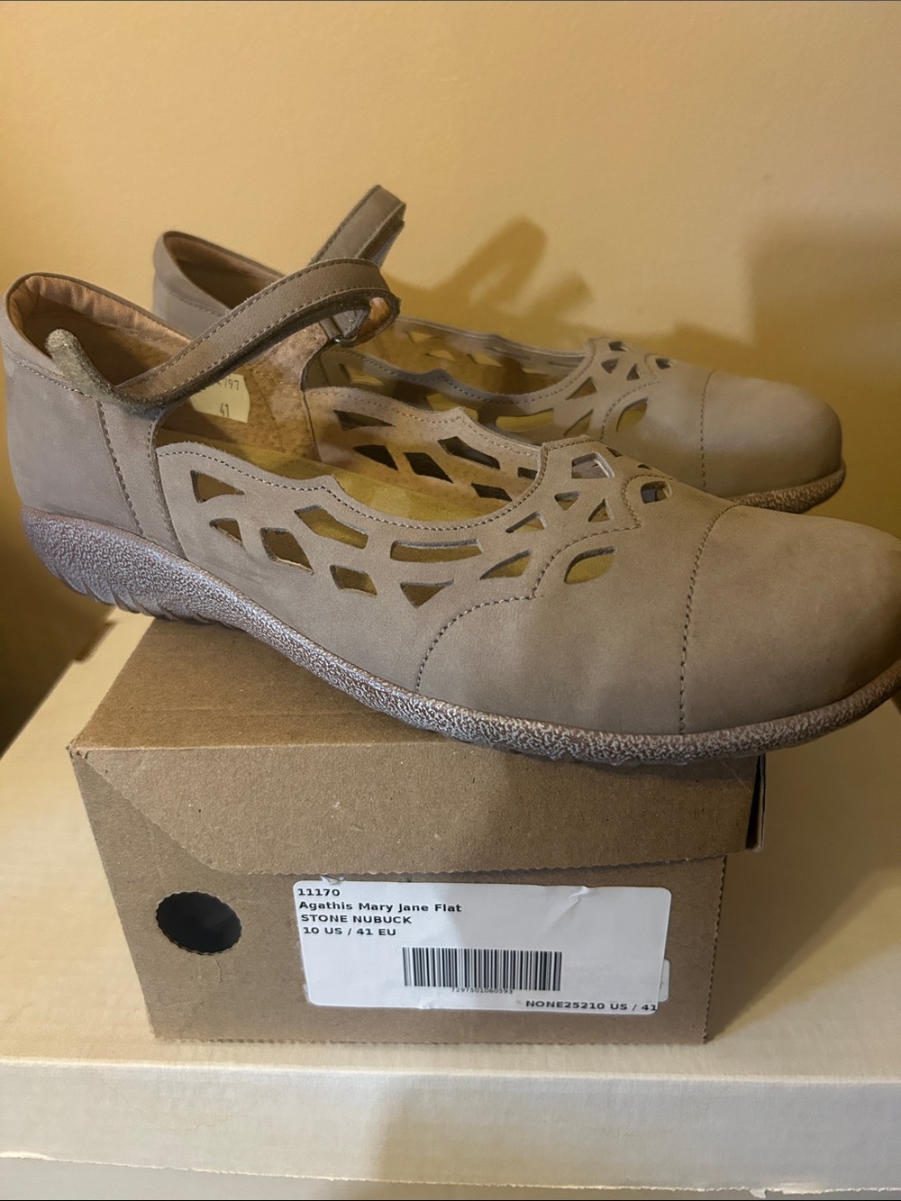 Mary Jane Flat - Stone Nubuck